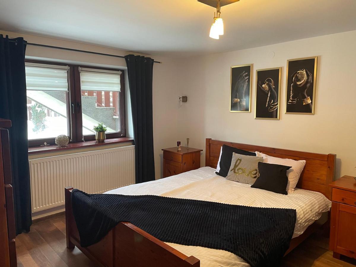 Apartamenty I Pokoje U Staszelow โปโรนิน ภายนอก รูปภาพ
