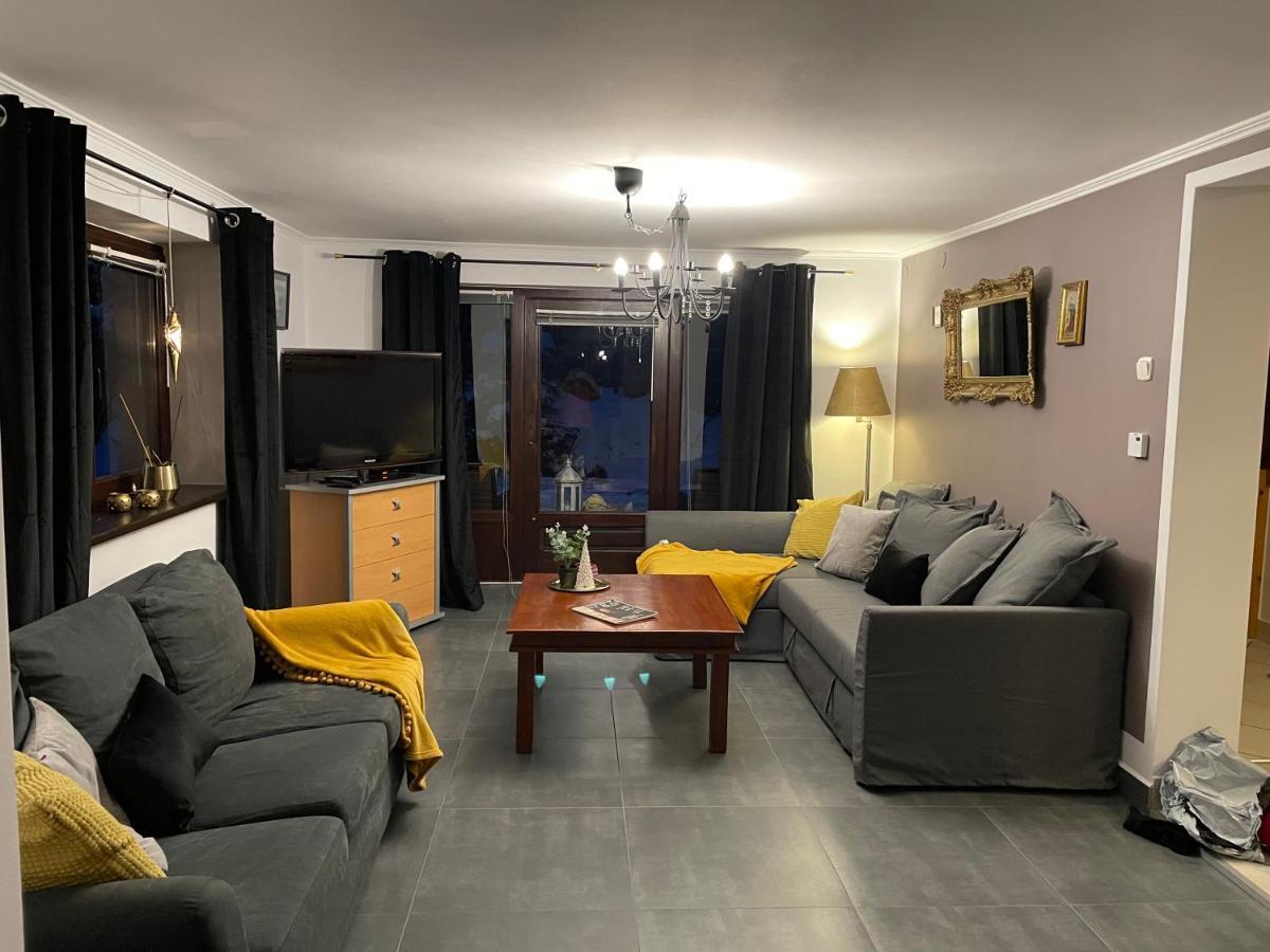 Apartamenty I Pokoje U Staszelow โปโรนิน ภายนอก รูปภาพ