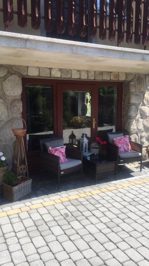 Apartamenty I Pokoje U Staszelow โปโรนิน ภายนอก รูปภาพ