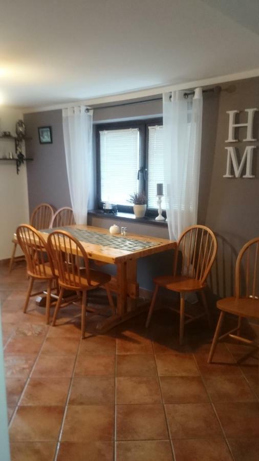 Apartamenty I Pokoje U Staszelow โปโรนิน ภายนอก รูปภาพ